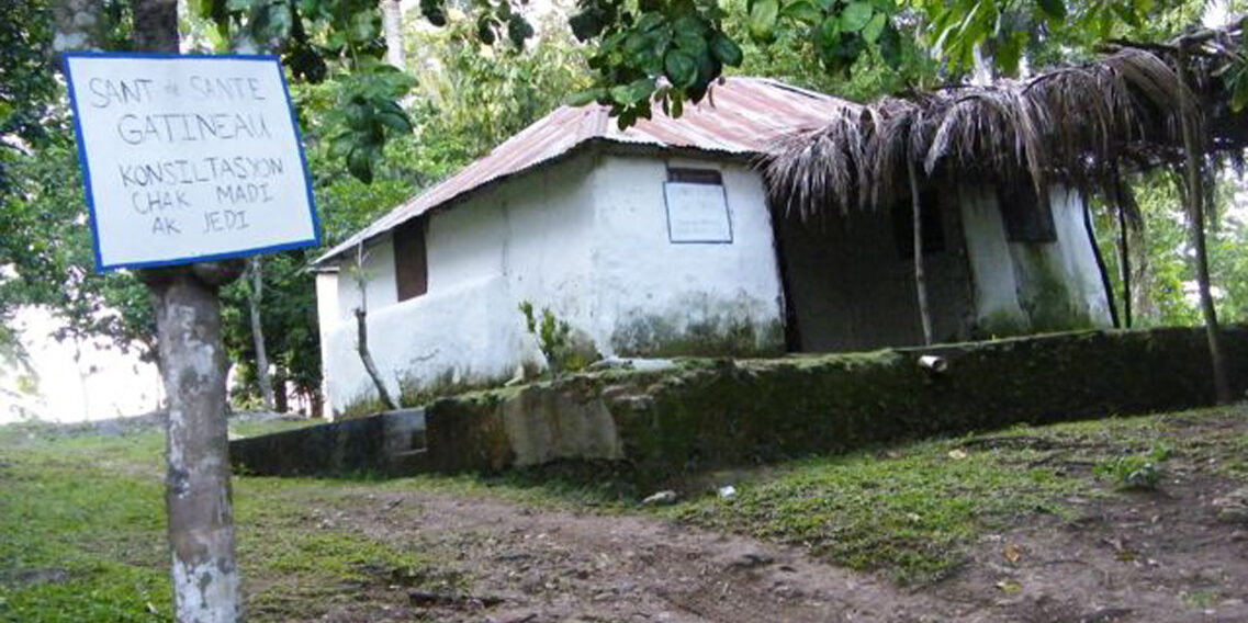 Tin-roofed house in which Centre de Sante de Gatineau began.